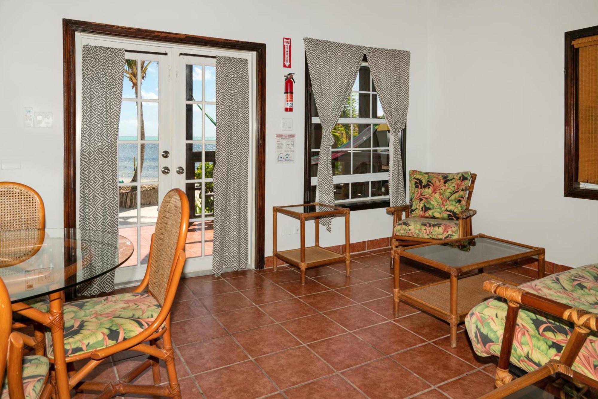 X'Tan Ha- The Waterfront Hotel Сан Педро Екстериор снимка